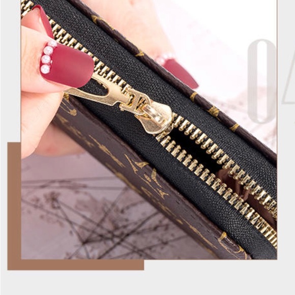 Beautiful long wallets with wrist strap.(brand new) - Picture 4 of 5
